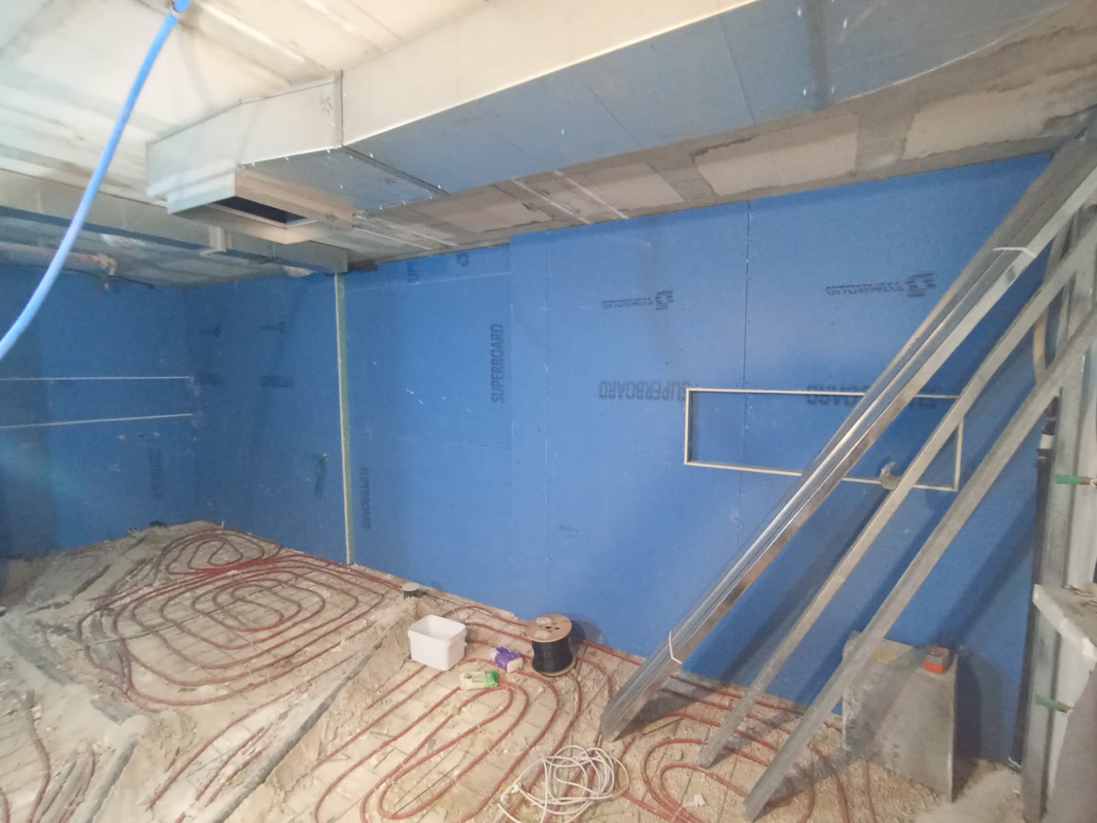 בנית מקווה טהרה בתוך מבנה קיים